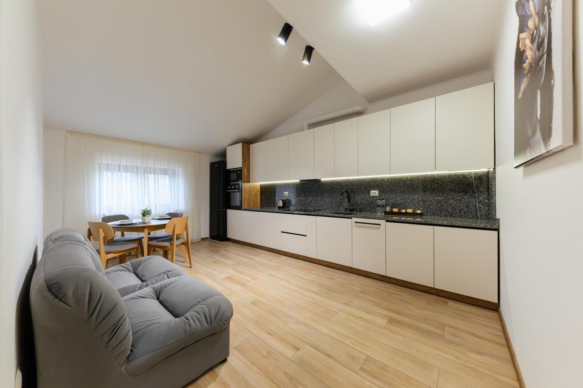 Luxury Apartments Uzhorod מראה חיצוני תמונה