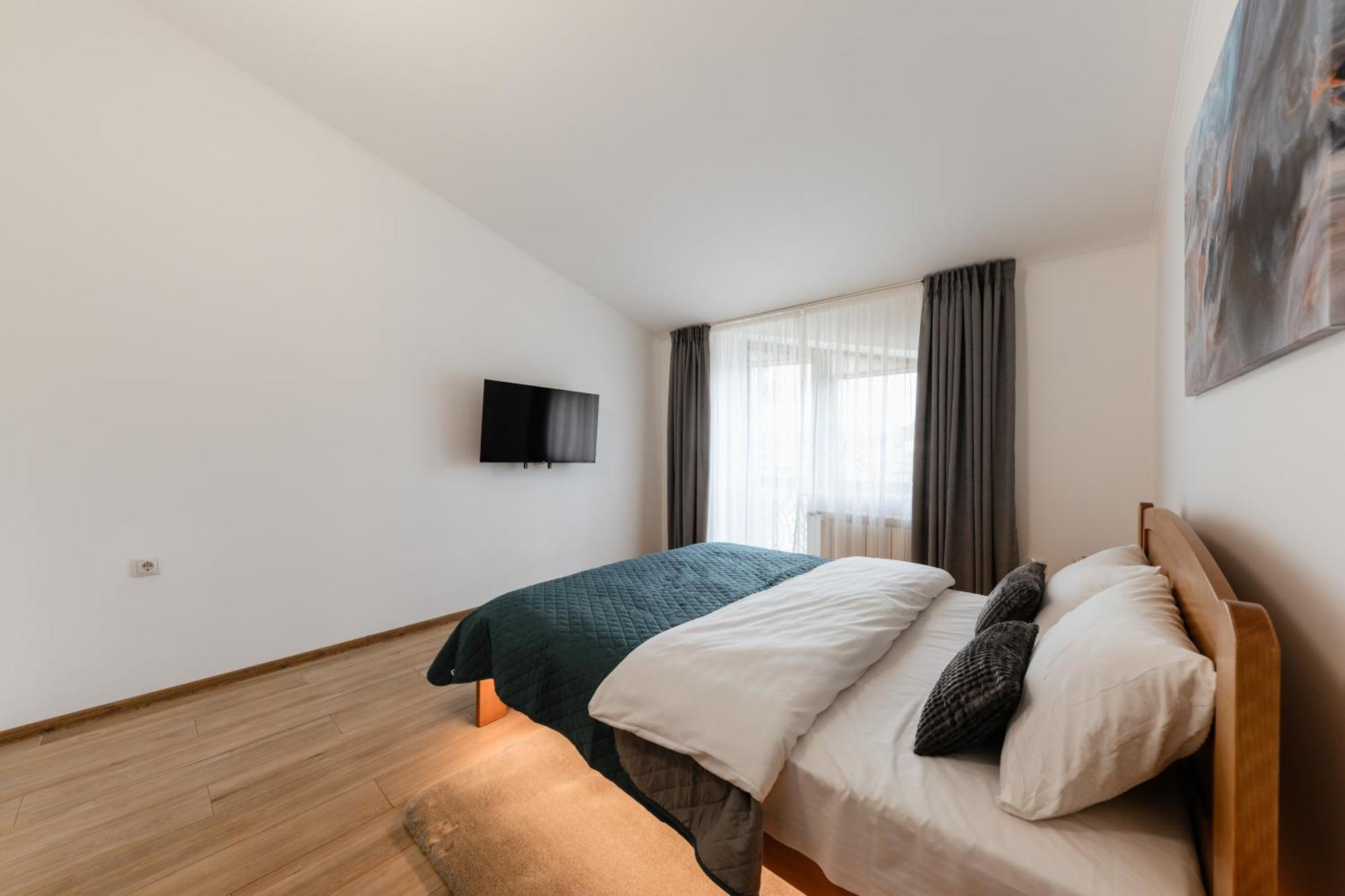 Luxury Apartments Uzhorod מראה חיצוני תמונה