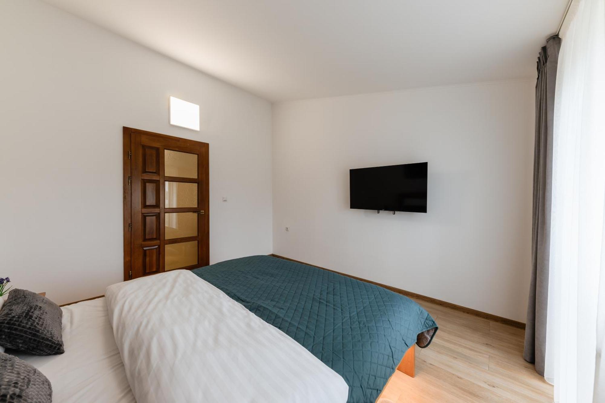 Luxury Apartments Uzhorod מראה חיצוני תמונה