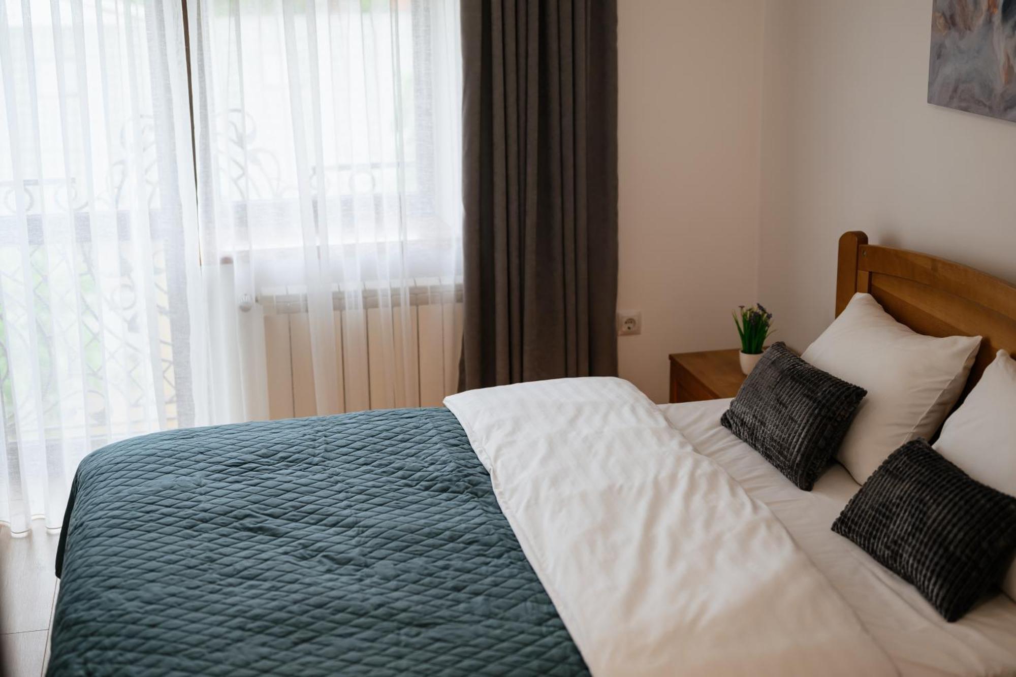Luxury Apartments Uzhorod מראה חיצוני תמונה