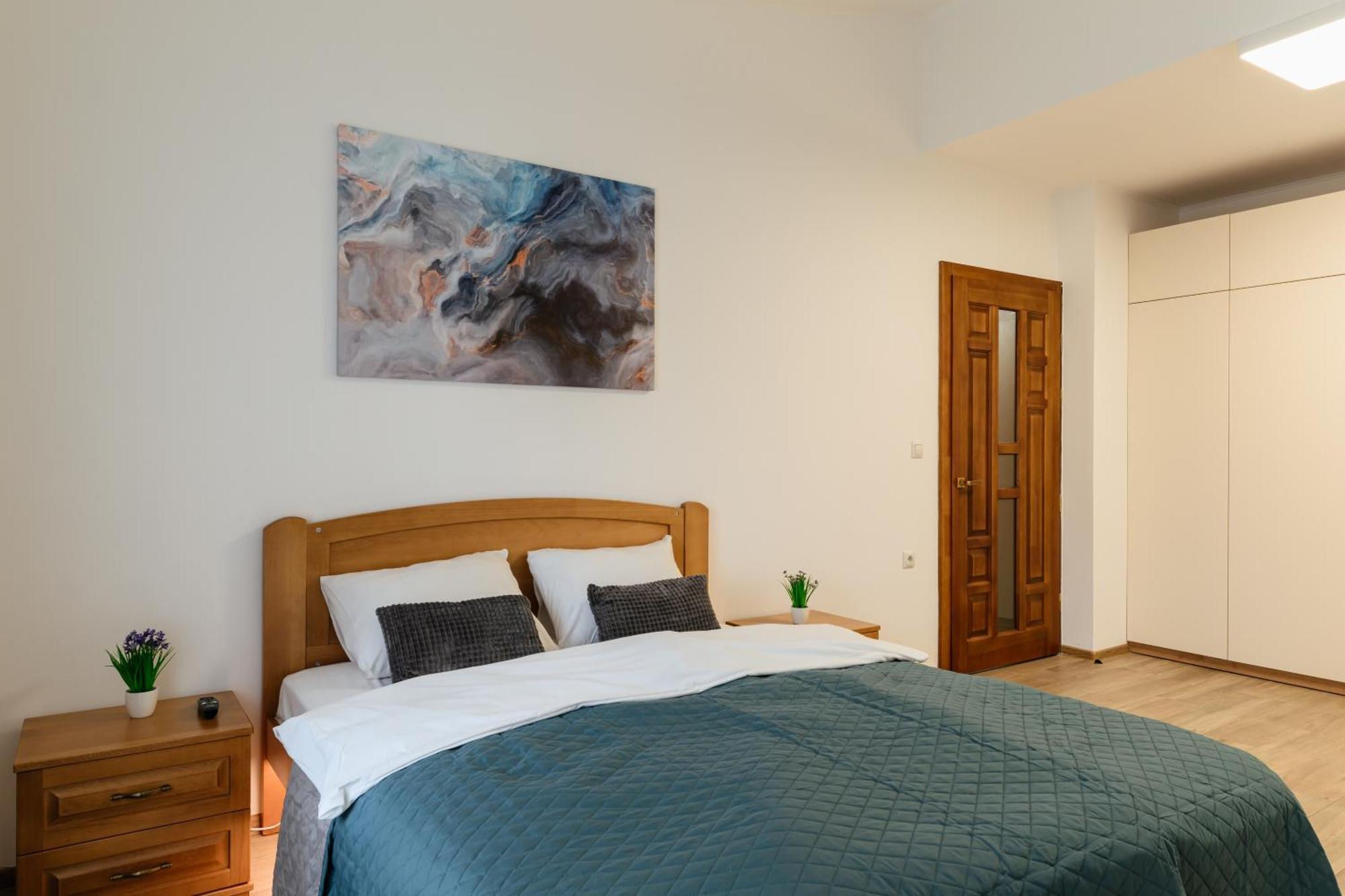 Luxury Apartments Uzhorod מראה חיצוני תמונה