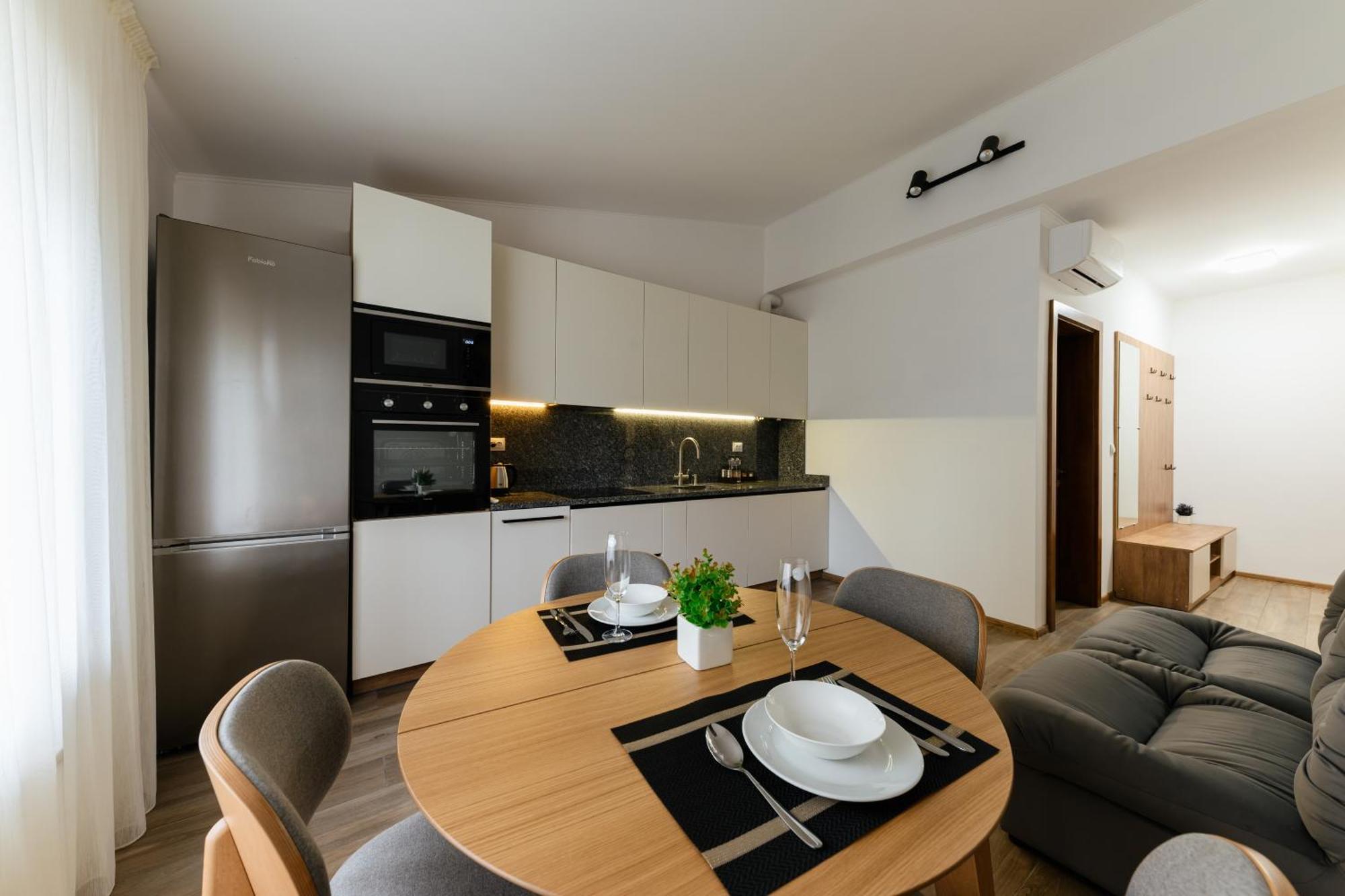 Luxury Apartments Uzhorod מראה חיצוני תמונה