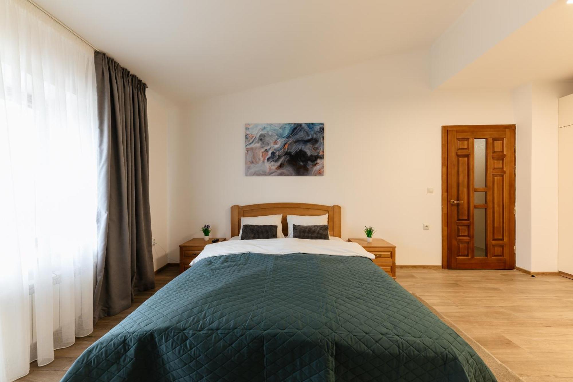 Luxury Apartments Uzhorod מראה חיצוני תמונה